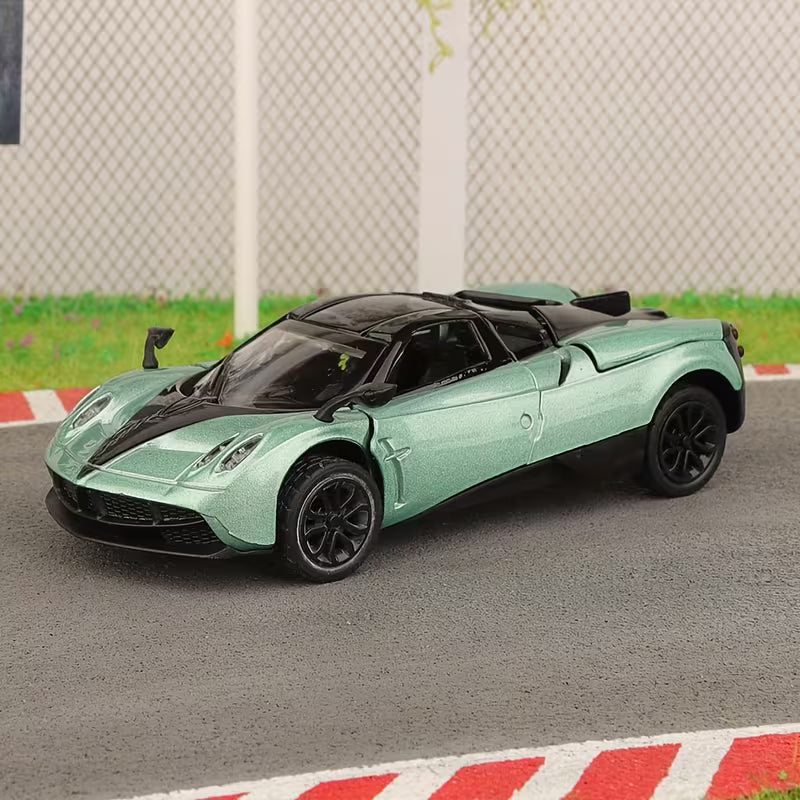1: 43 Super Sports Car Simulation Alloy Three Door Car Model Children's
