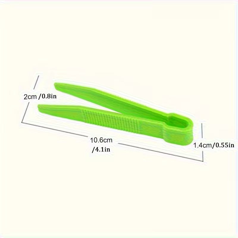4-Piece Random Color Plastic
