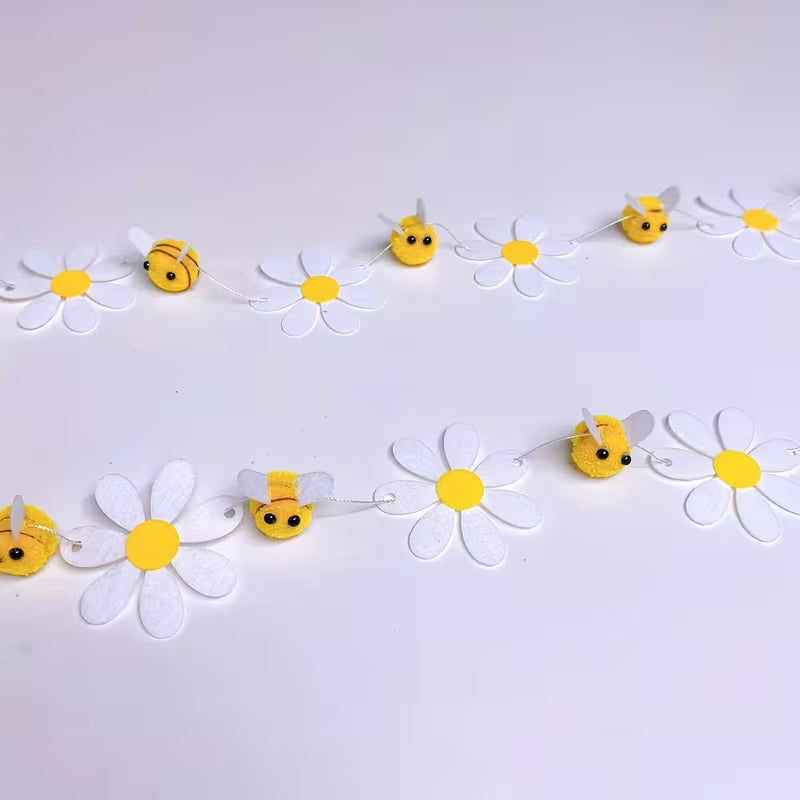 1pc/3pcs, Pre-assembled, No DIY, Felt Bee Daisy Garland Felt Ball Banner Bee Party Decoration Daisy