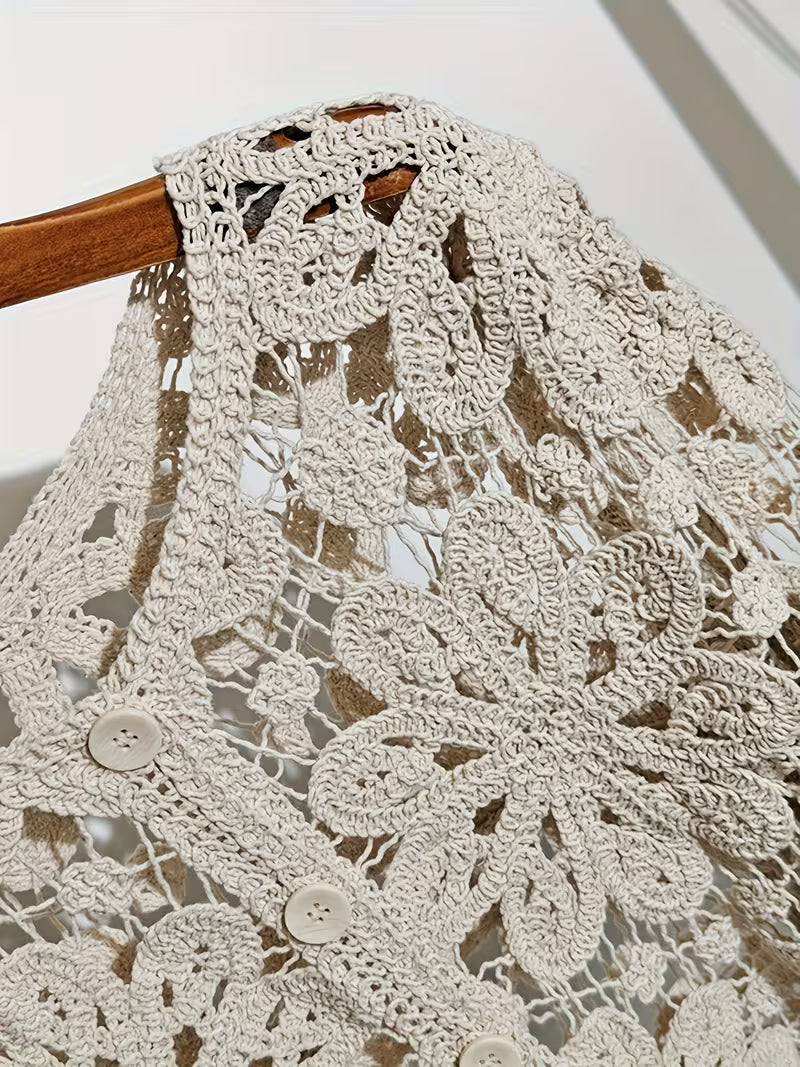 Art Jacquard Cardigan Uses a Hollow Crochet Process