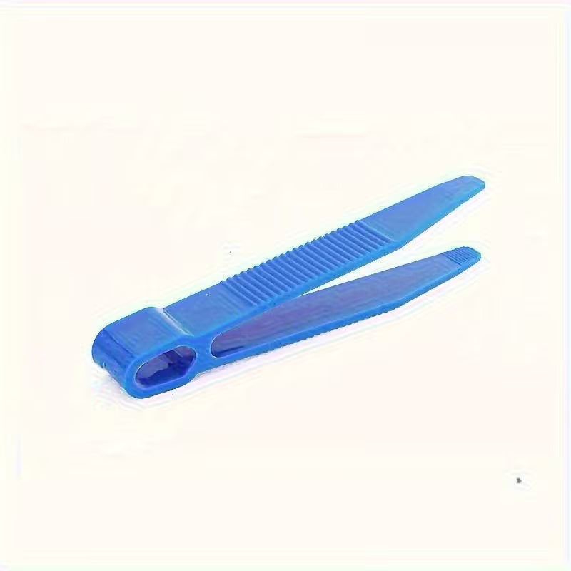 4-Piece Random Color Plastic