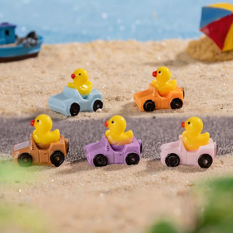 10/30-Piece Cartoon Small Car Resin Mini Ducks