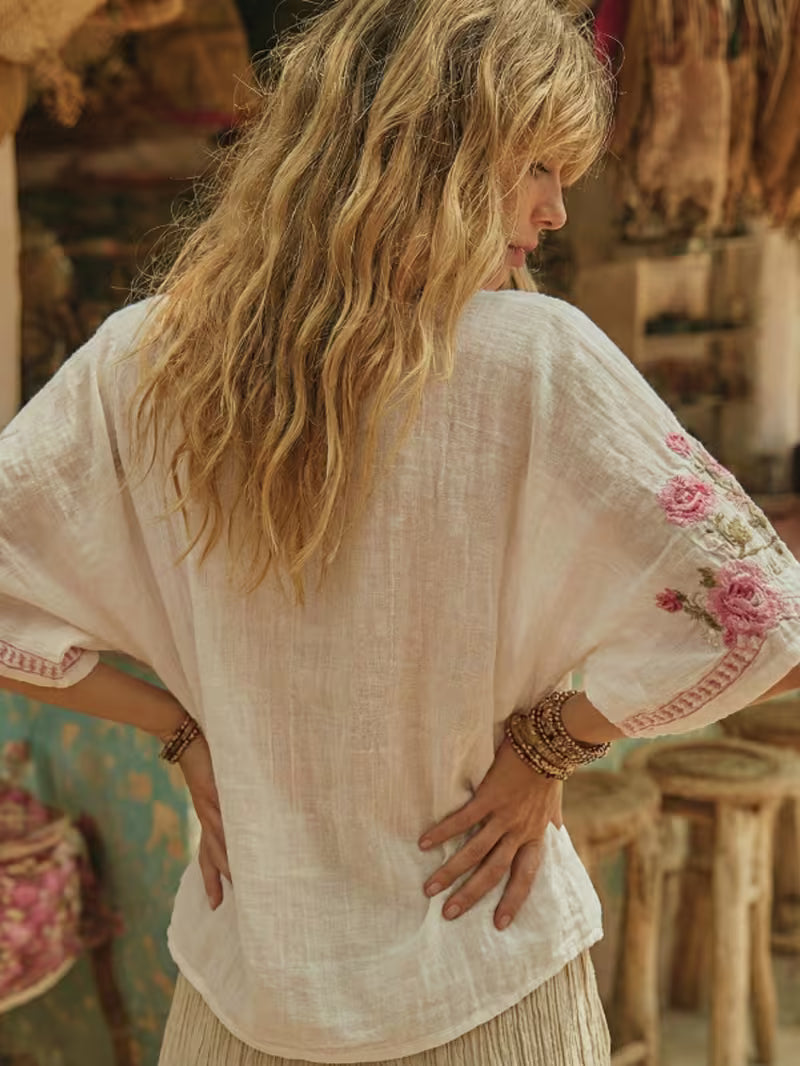 Floral Pattern Embroidered Top Women's Pastoral Romantic Style