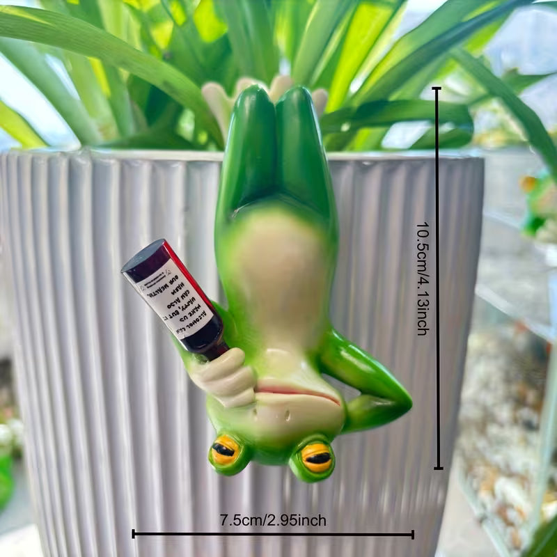 Creative Upside-Down Bottle-Holding Frog | Quirky And Cute Set
