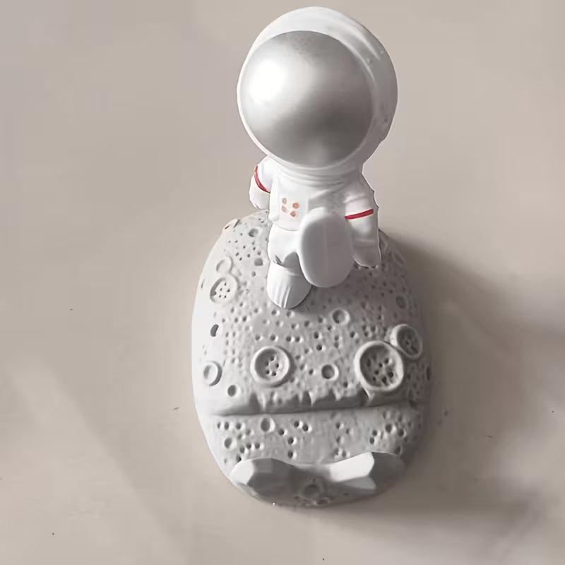 Astronaut Phone Stand, Plastic Spaceman Figurine, Creative Gift, Desktop Decoration Craft