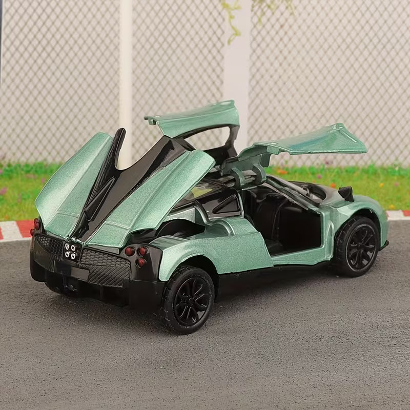 1: 43 Super Sports Car Simulation Alloy Three Door Car Model Children's