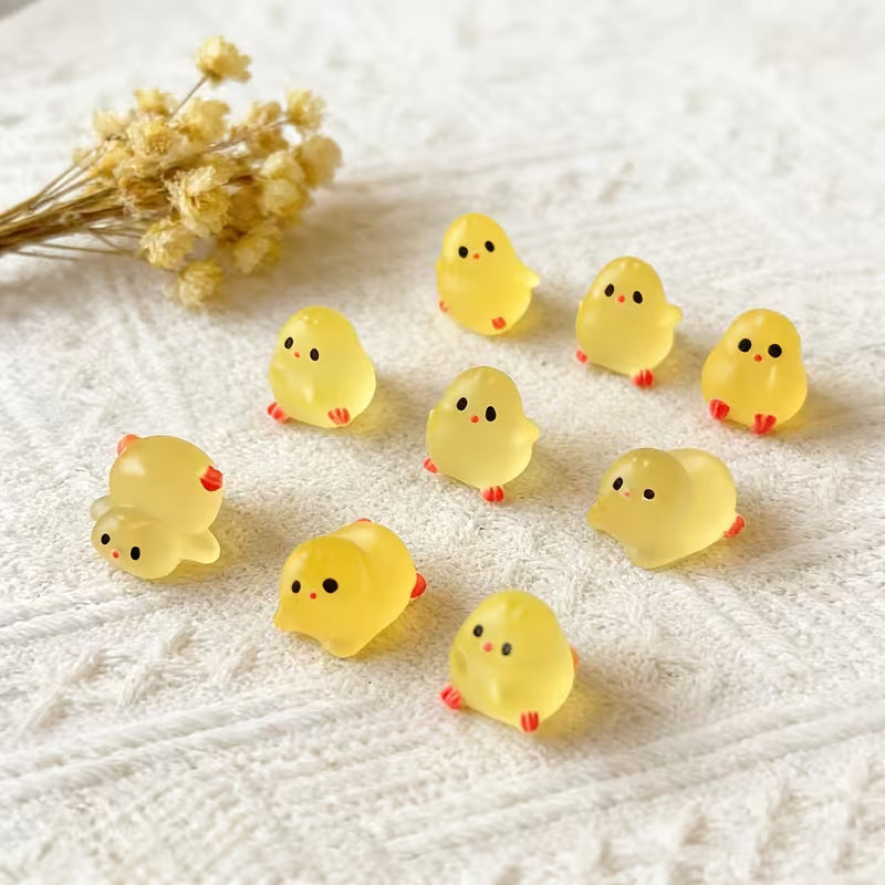 16-Piece of Miniature Landscape Cartoon Cute Chubby Chicken Resin DIY